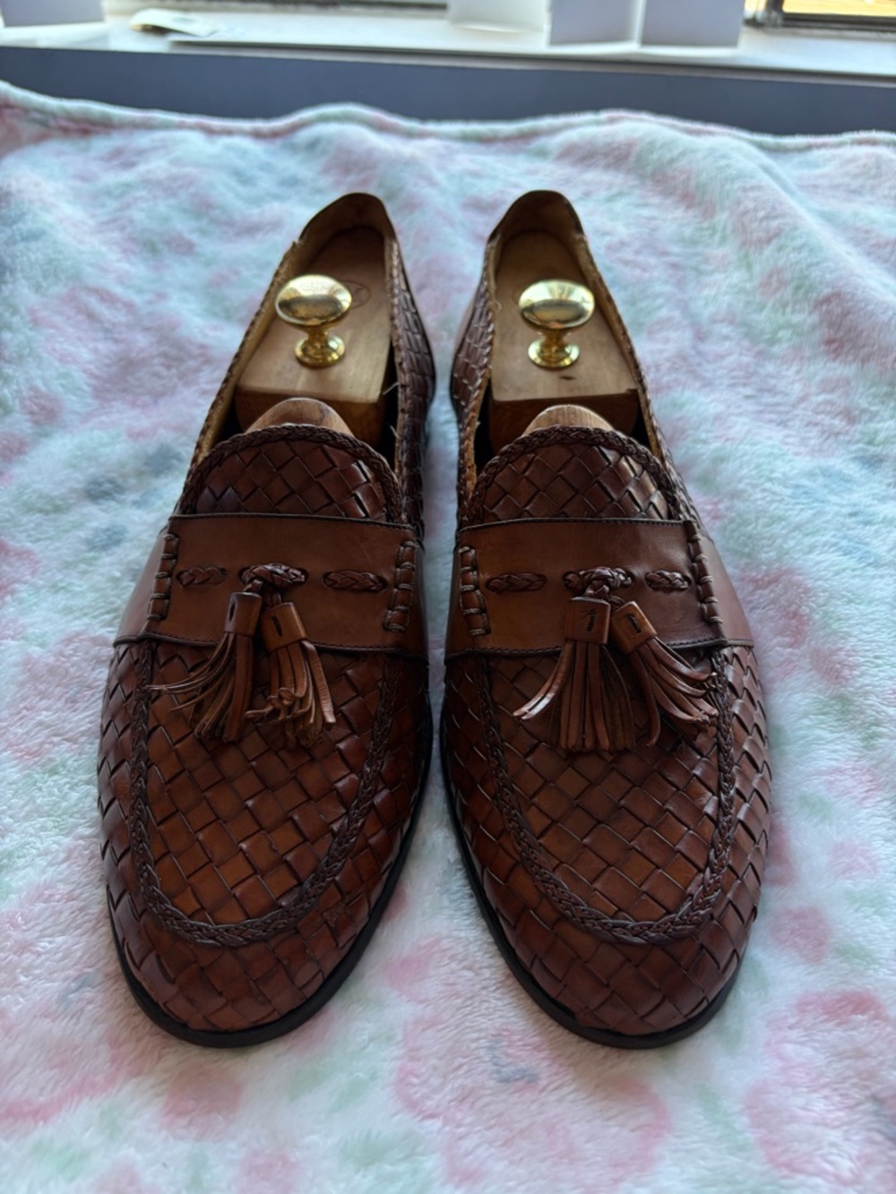 Magnanni Men's Brown Woven Leather Tassel Loafers